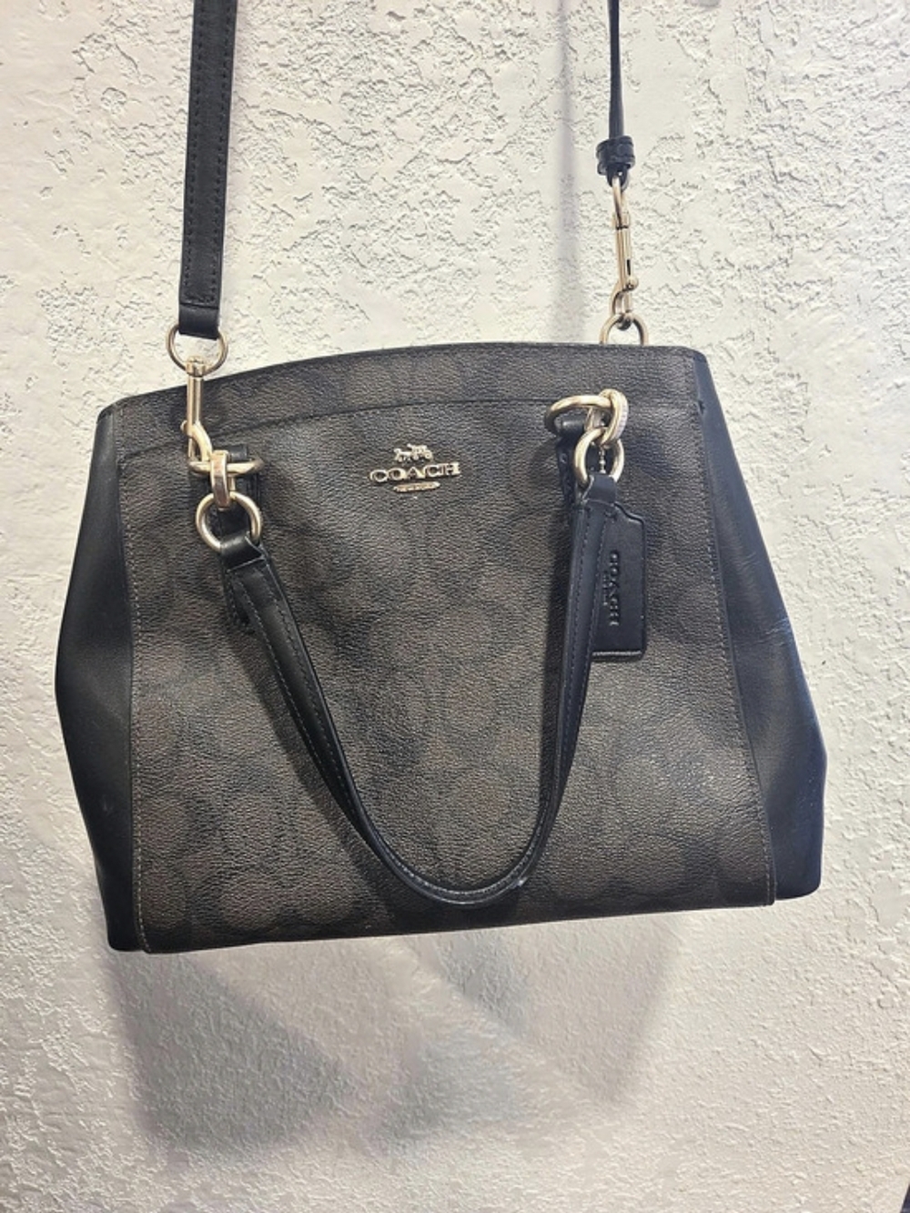 Coach Minetta Signature Canvas Black Shoulder Bag